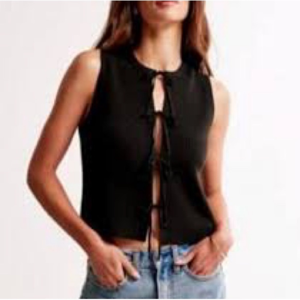 Abercrombie & Fitch Black Tie-Front Crop Top